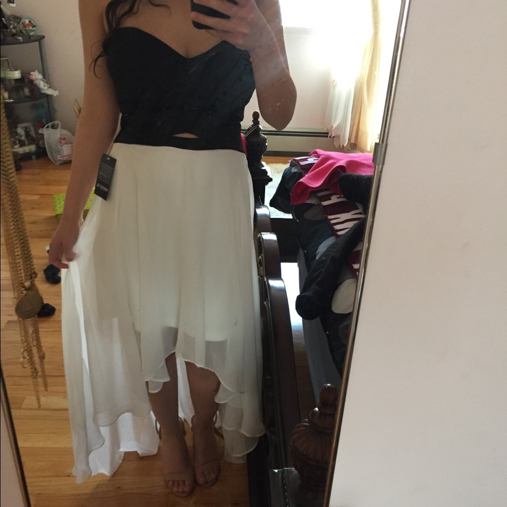 Arden B white / black cutout dress